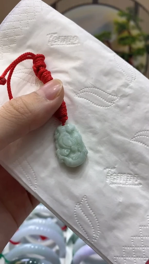 【闪购商品】翡翠颈饰未镶嵌000011707