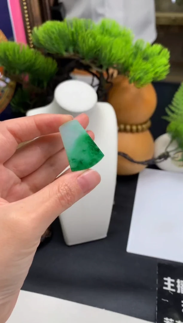 未镶嵌定制翡翠感****安---70354