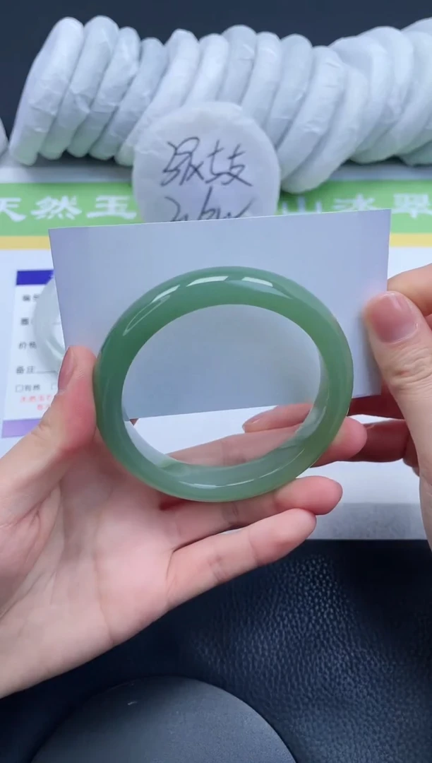【闪购商品】石英质玉手镯未镶嵌A149-60+