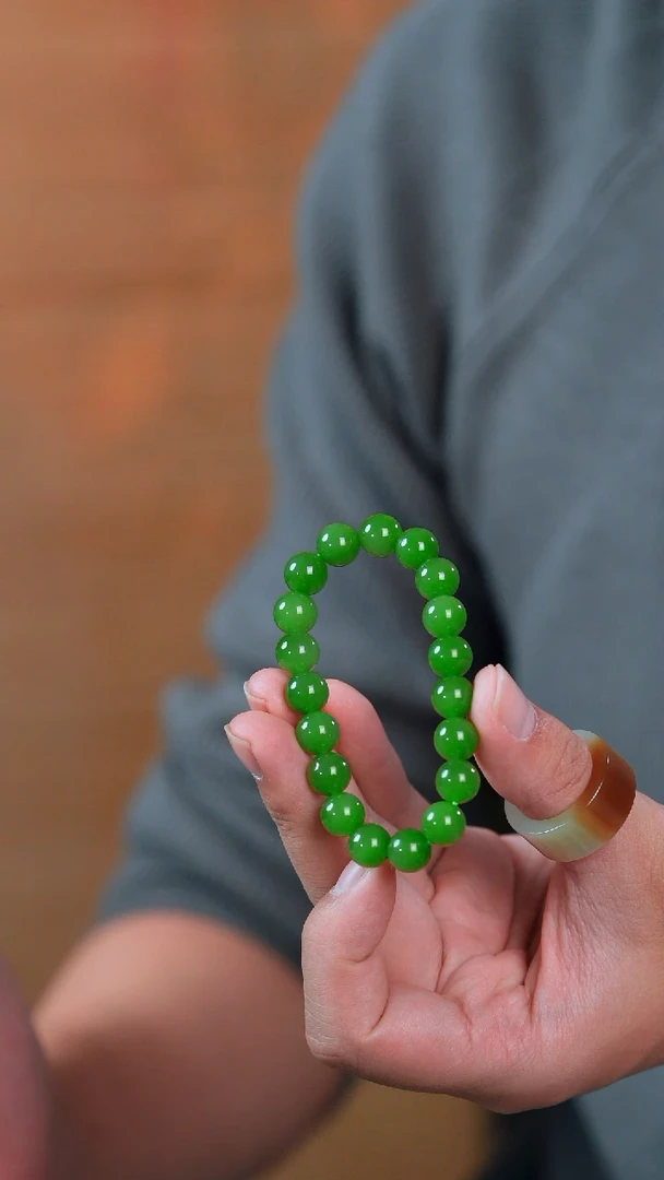 未镶嵌手串和田玉（碧玉）【大稀缺】嫩阳绿圆珠10mm