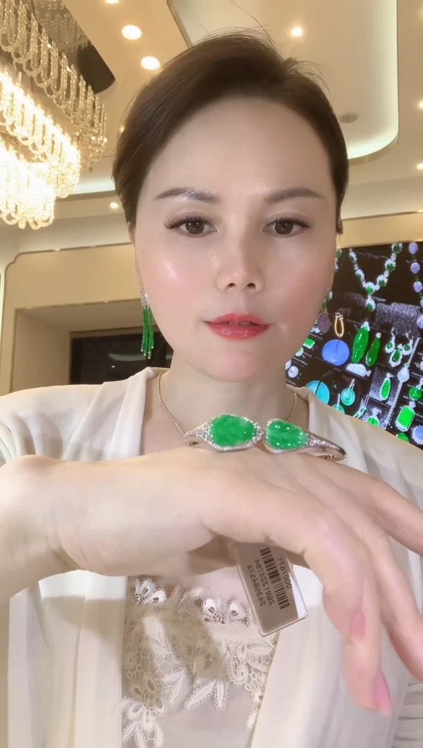 18K金镶嵌手链翡翠D169