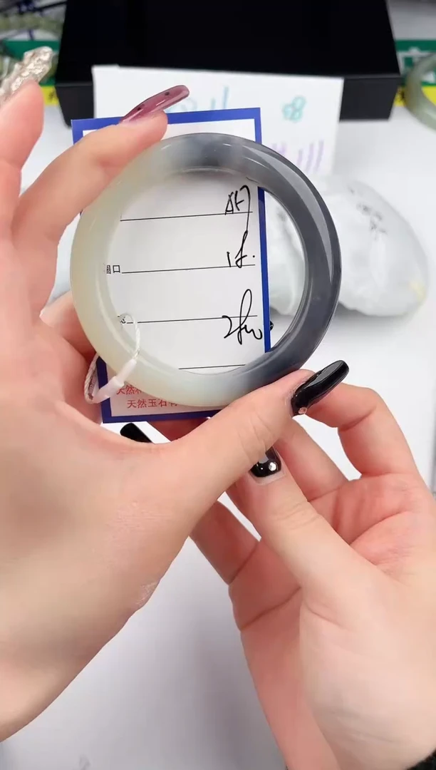 未镶嵌手镯和田玉57颜色微差无瑕