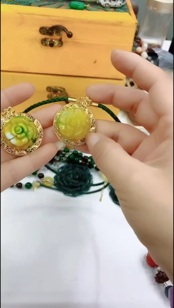 翡翠未镶嵌颈饰28119吊坠