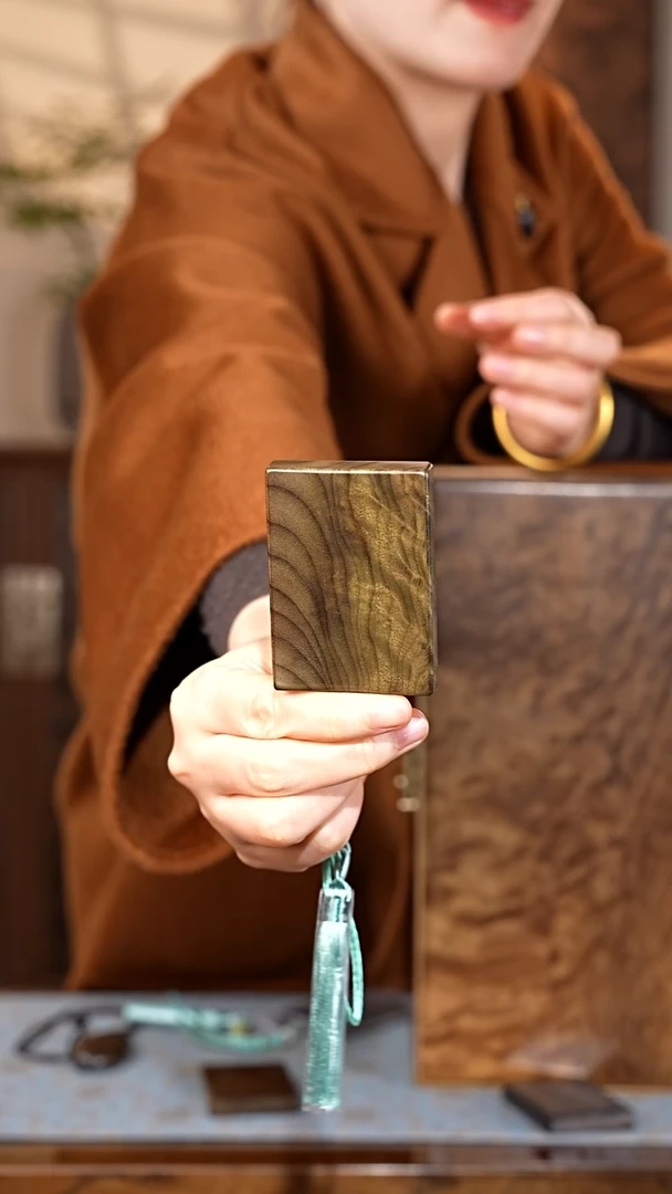 乌木类家具金丝楠