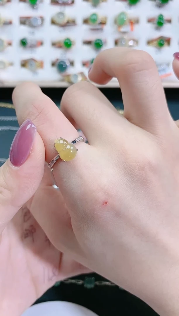 翡翠戒指银S925镶嵌天然翡翠