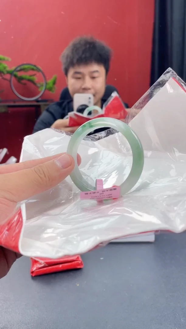 未镶嵌手镯翡翠26