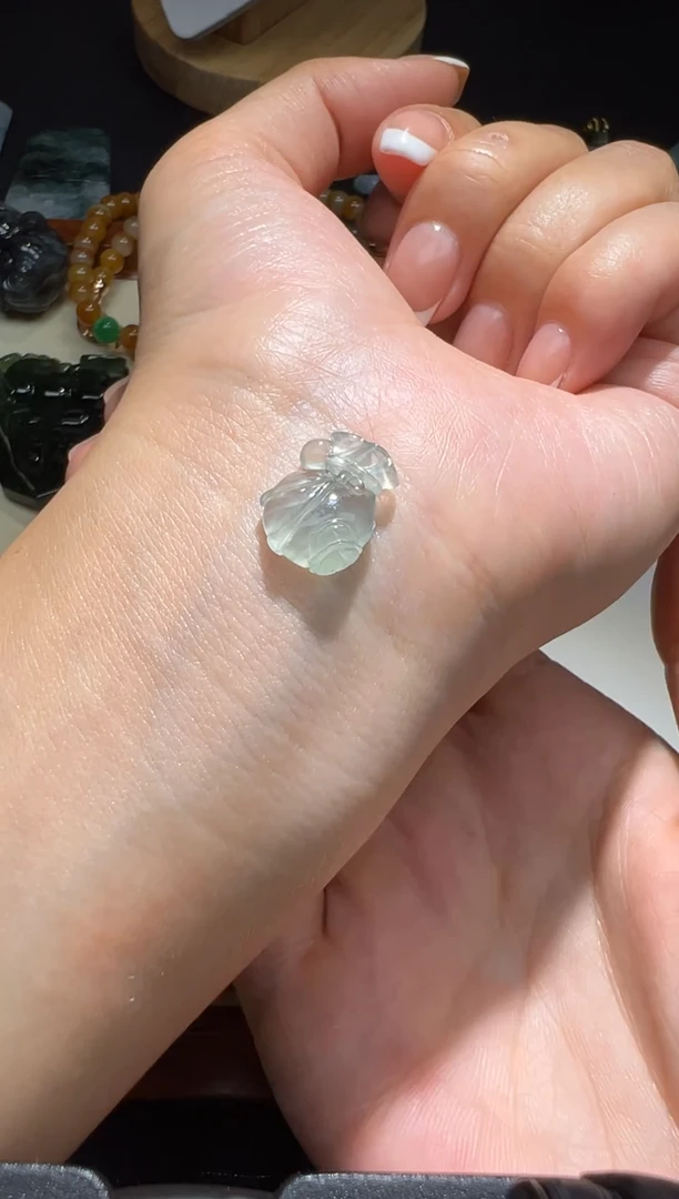 定制翡翠未镶嵌高冰钱袋