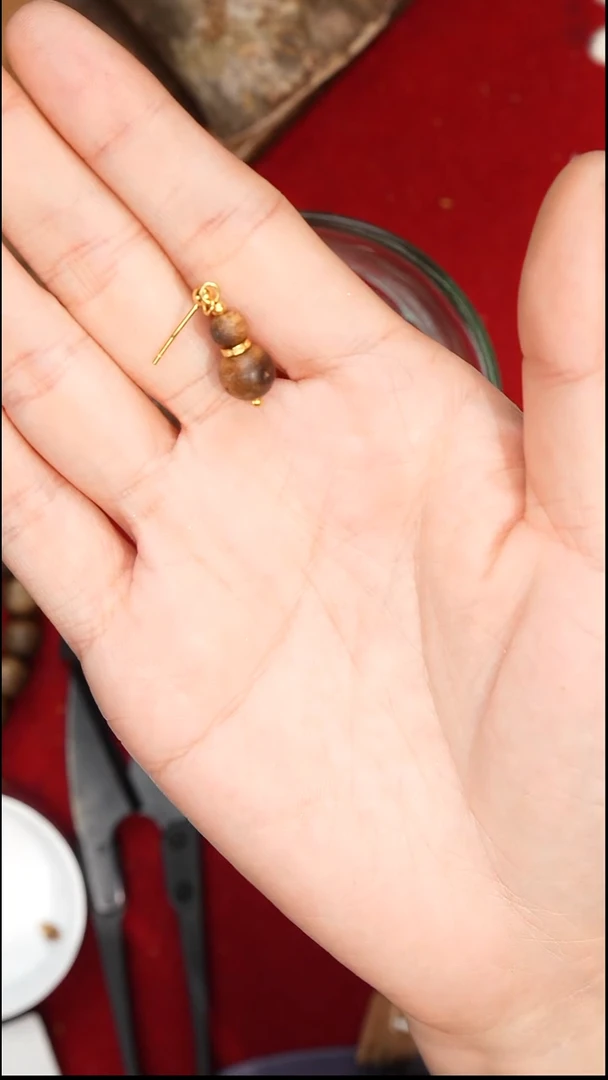 沉香吊坠海南莺歌绿奇楠小葫芦耳坠