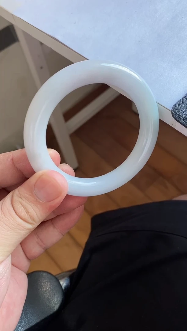 未镶嵌手镯翡翠手镯
