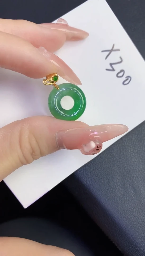 颈饰未镶嵌翡翠缅甸天然翡翠A货