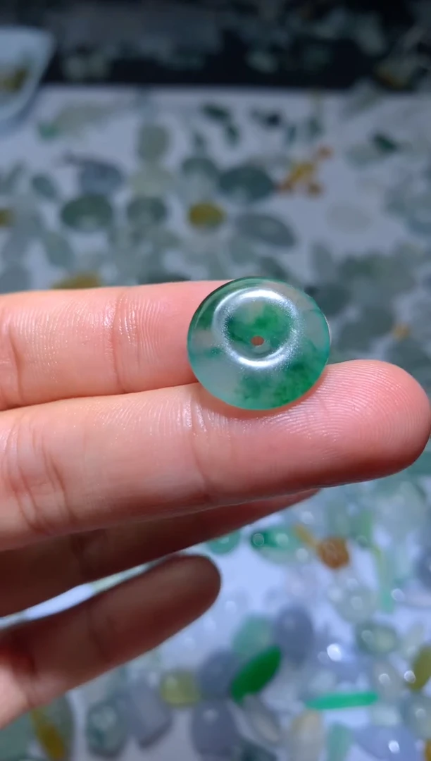 定制翡翠未镶嵌毛货