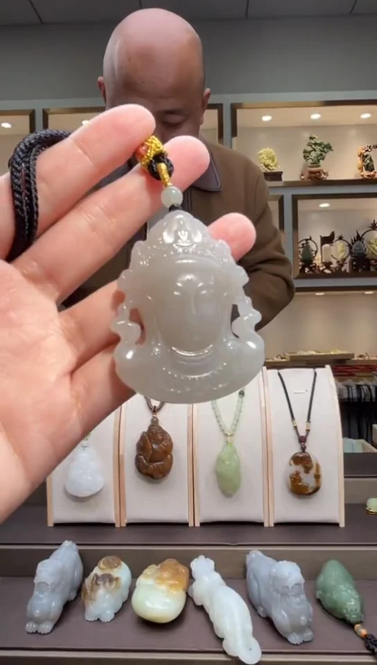 颈饰未镶嵌和田玉苏