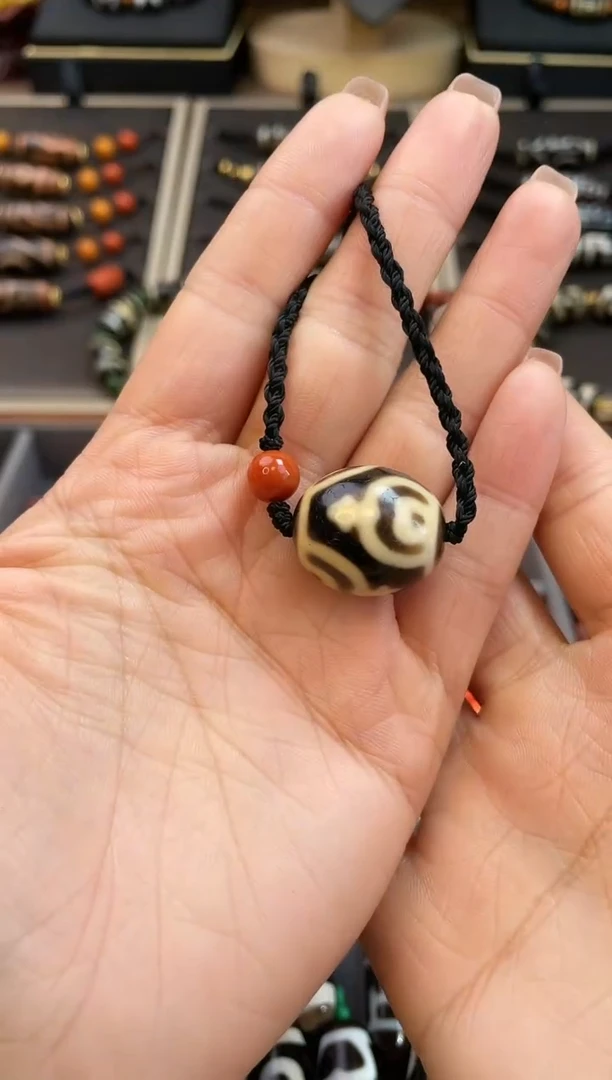 未镶嵌颈饰玛瑙/玉髓精品上肯老牙黄宝瓶颈饰