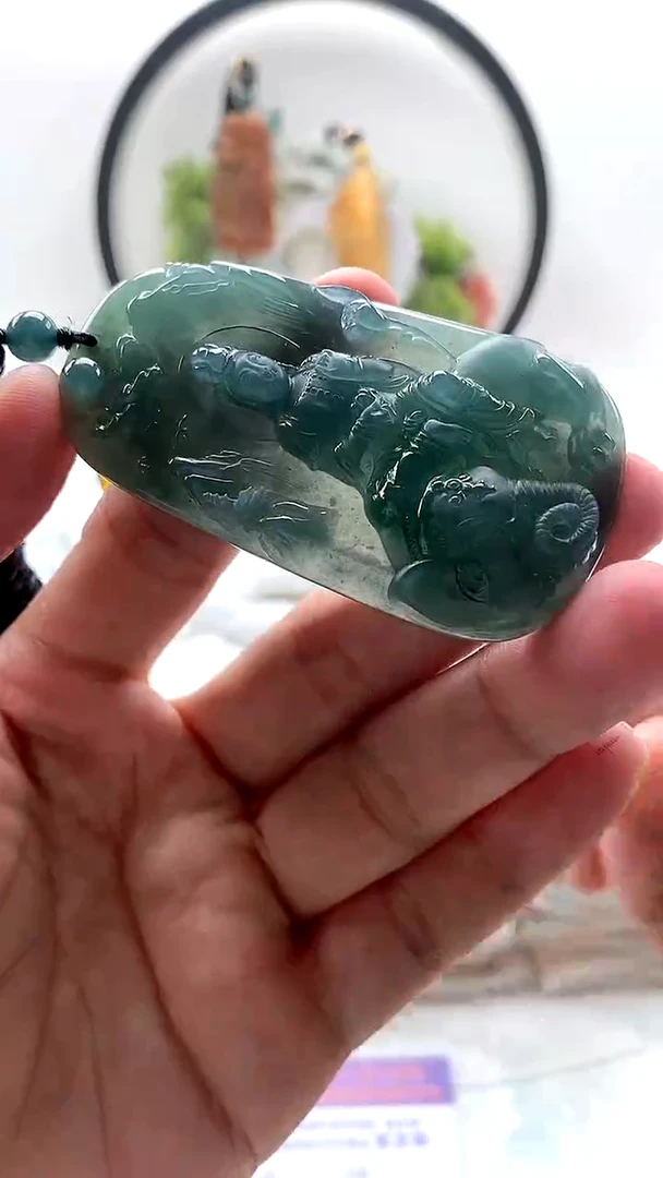 颈饰未镶嵌翡翠普贤