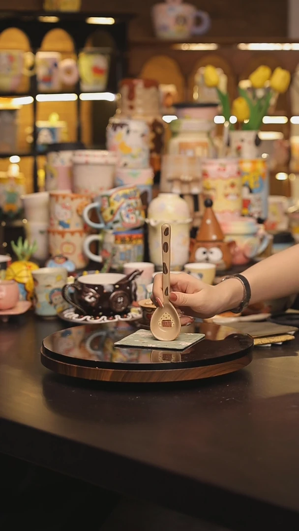 景德镇釉下彩绘设计师款式陶瓷