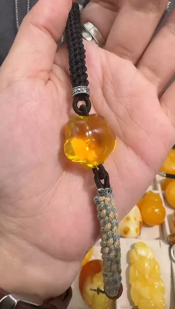 裸石琥珀未镶嵌琥珀