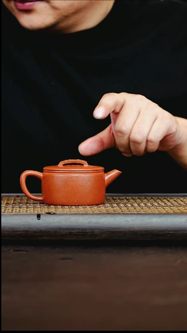 茶壶紫砂宜兴紫砂壶   （绝红降坡）  10