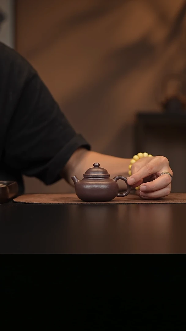 允禾斋 紫砂壶  紫泥 容天