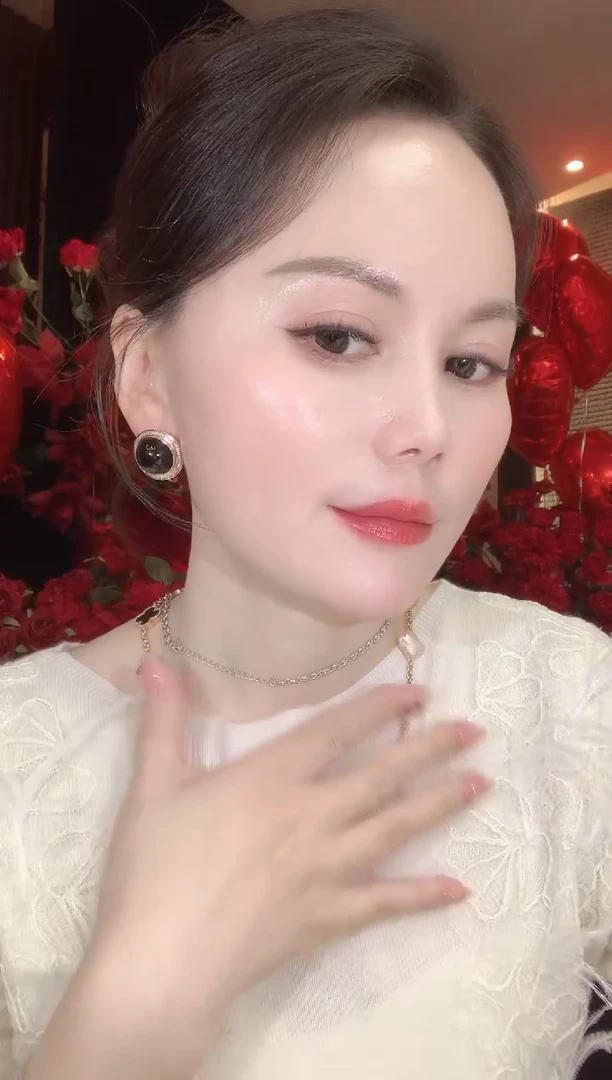 18K金镶嵌翡翠耳饰A101