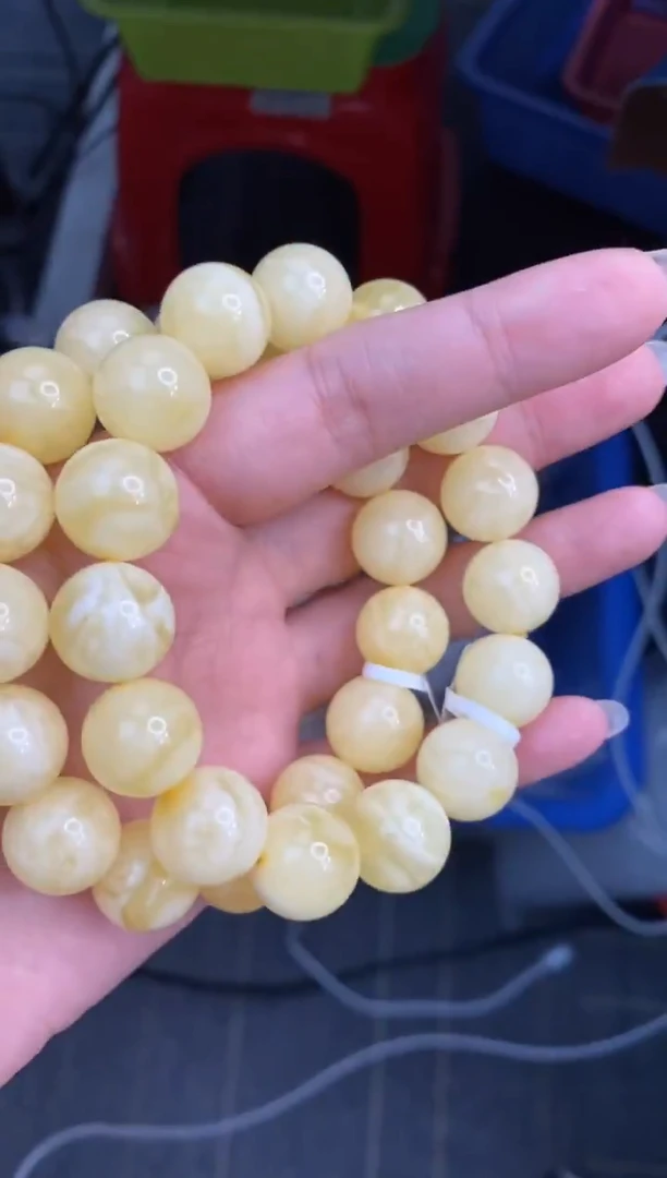 裸石琥珀未镶嵌1/3多样性发其一41