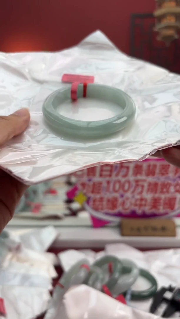 未镶嵌手镯翡翠ℒ****然翡翠手镯