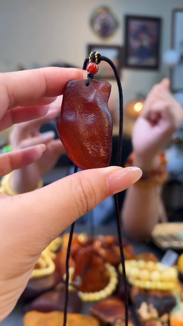 琥珀颈饰未镶嵌吊坠