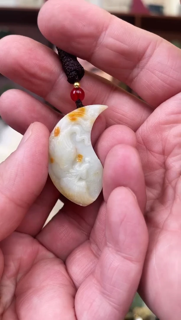未镶嵌蛇纹石玉颈饰·