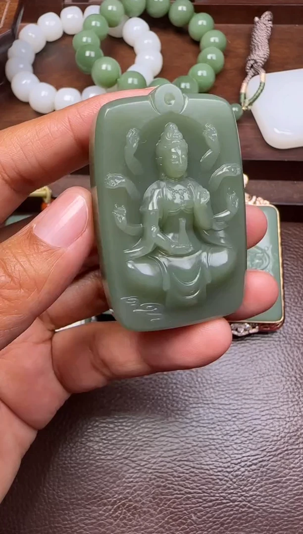 未镶嵌和田玉挂件和田玉挂件