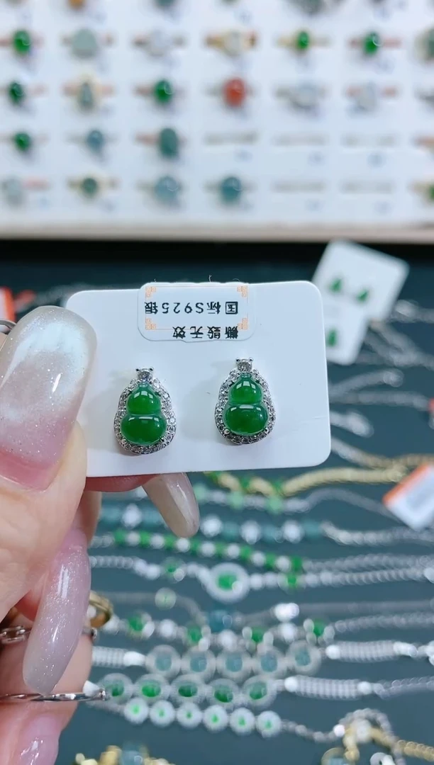 翡翠银S925镶嵌耳饰天然翡翠