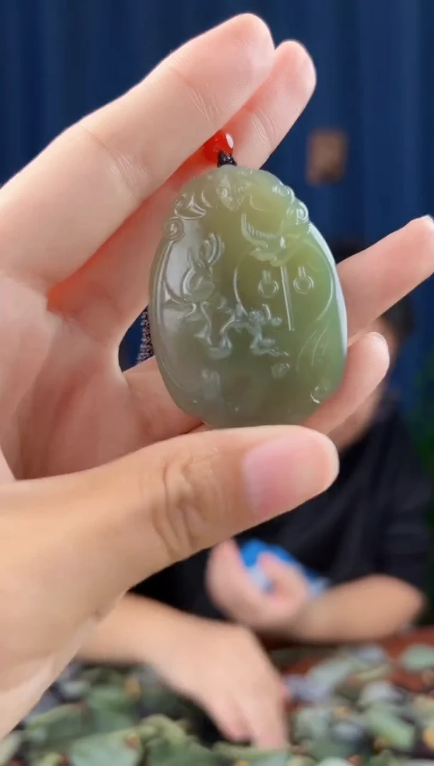 未镶嵌和田玉挂件拍一发一