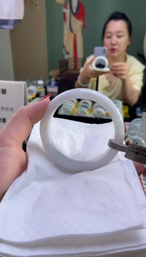翡翠手镯未镶嵌59.5圈口d