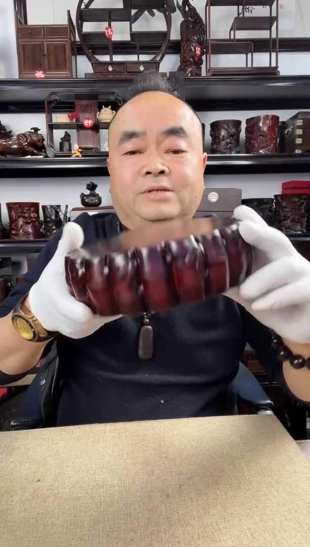 木老李红木工艺品946瑕疵