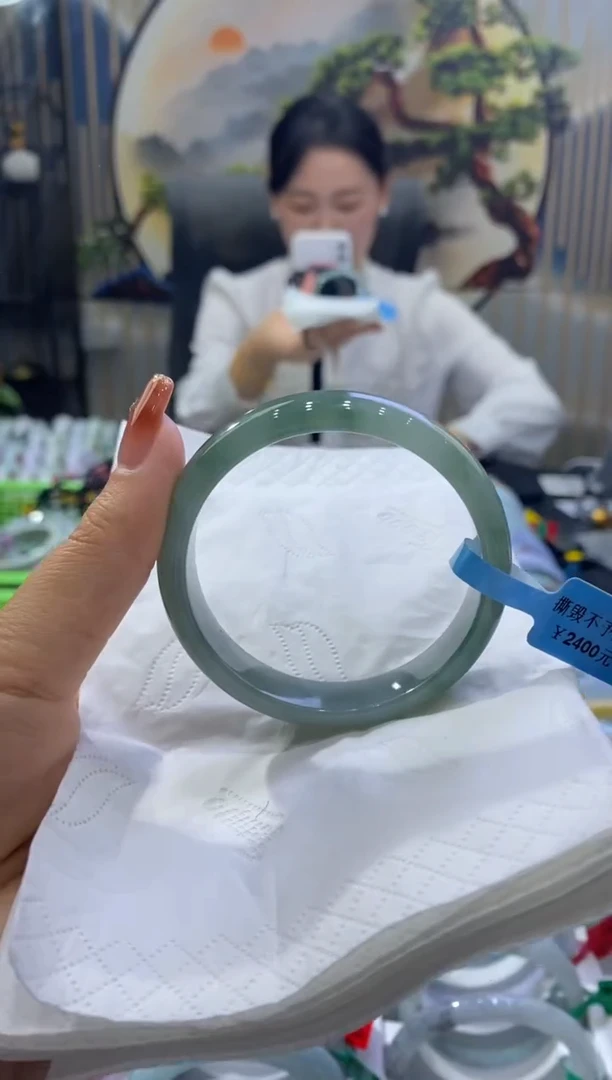 【闪购商品】翡翠手镯未镶嵌00002686