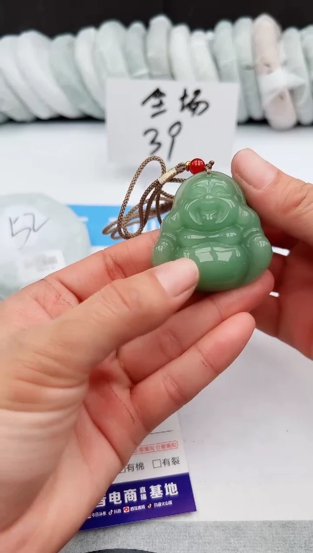 【闪购商品】石英质玉手镯未镶嵌佛公