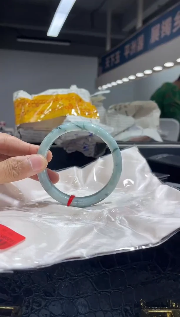 未镶嵌手镯翡翠7