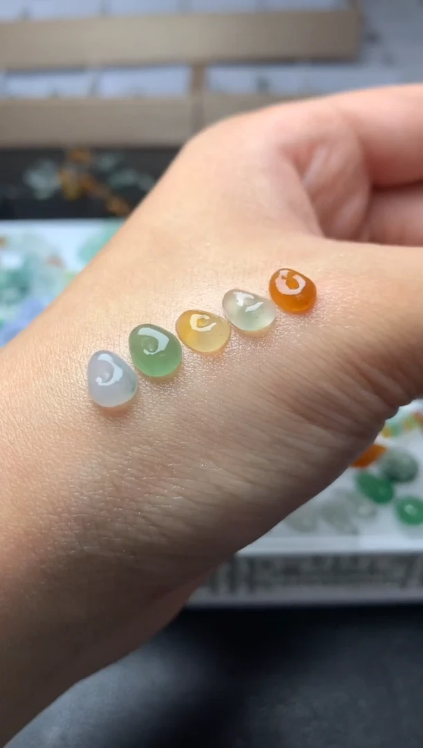 定制翡翠未镶嵌毛货