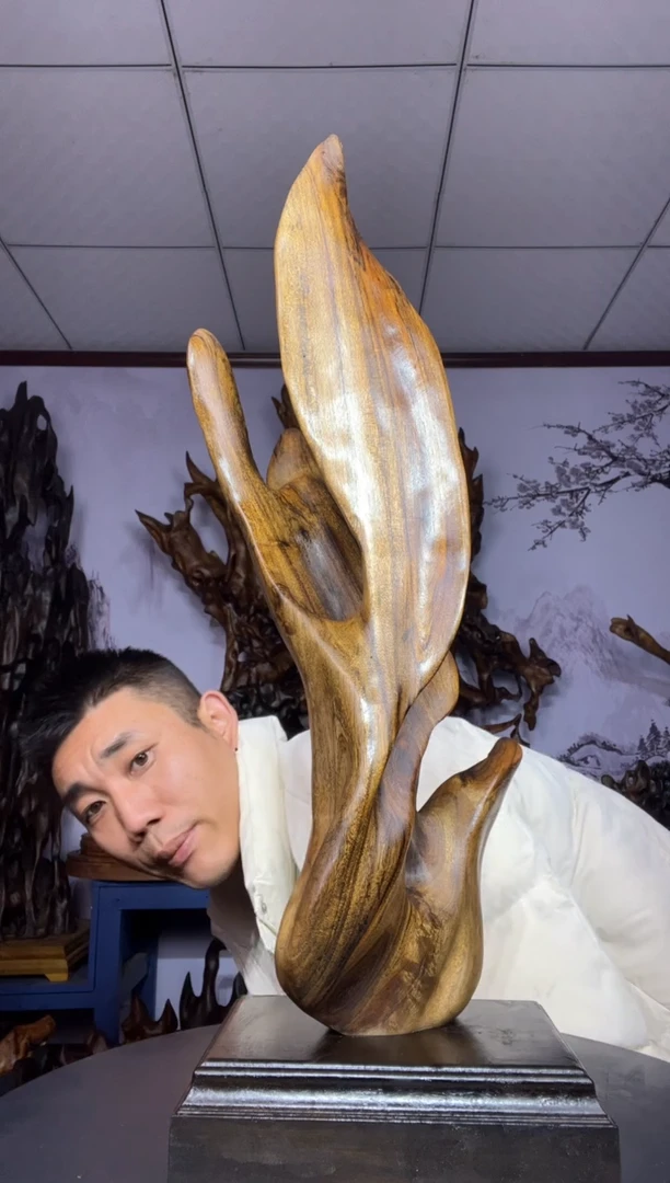 金丝楠木雕款细**月金丝楠木工艺品摆件