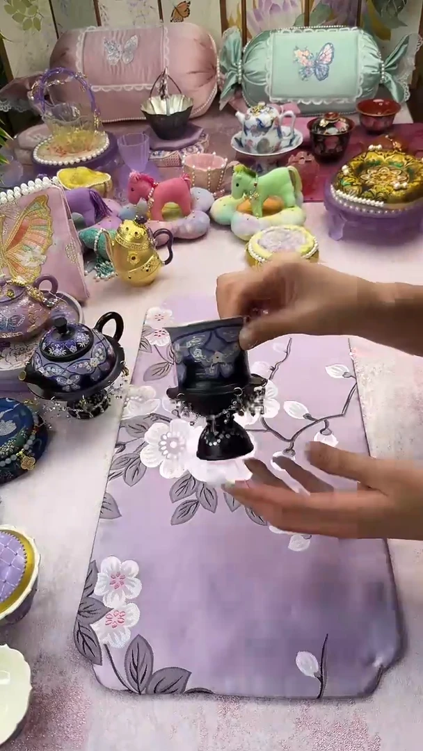 94山几由 黑地蝴蝶提流高足主人杯