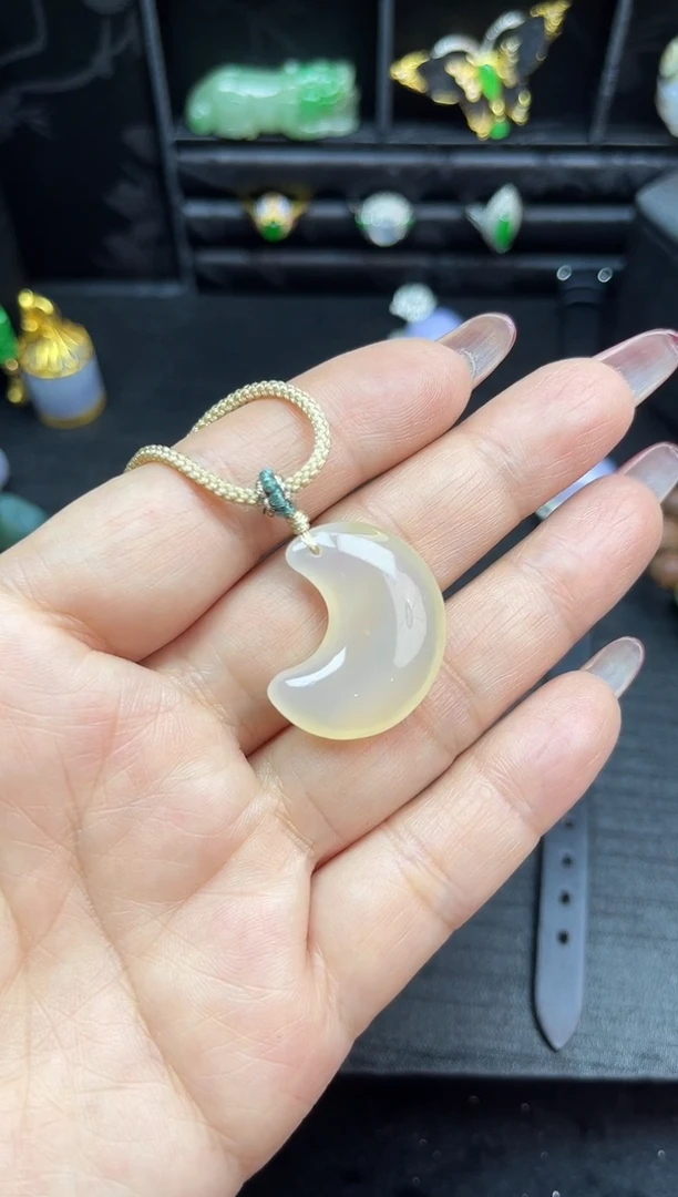 未镶嵌颈饰玛瑙/玉髓C****y吊坠