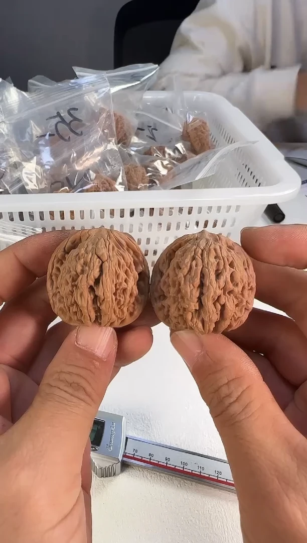 把件文玩核桃老款虎头37.38尺寸