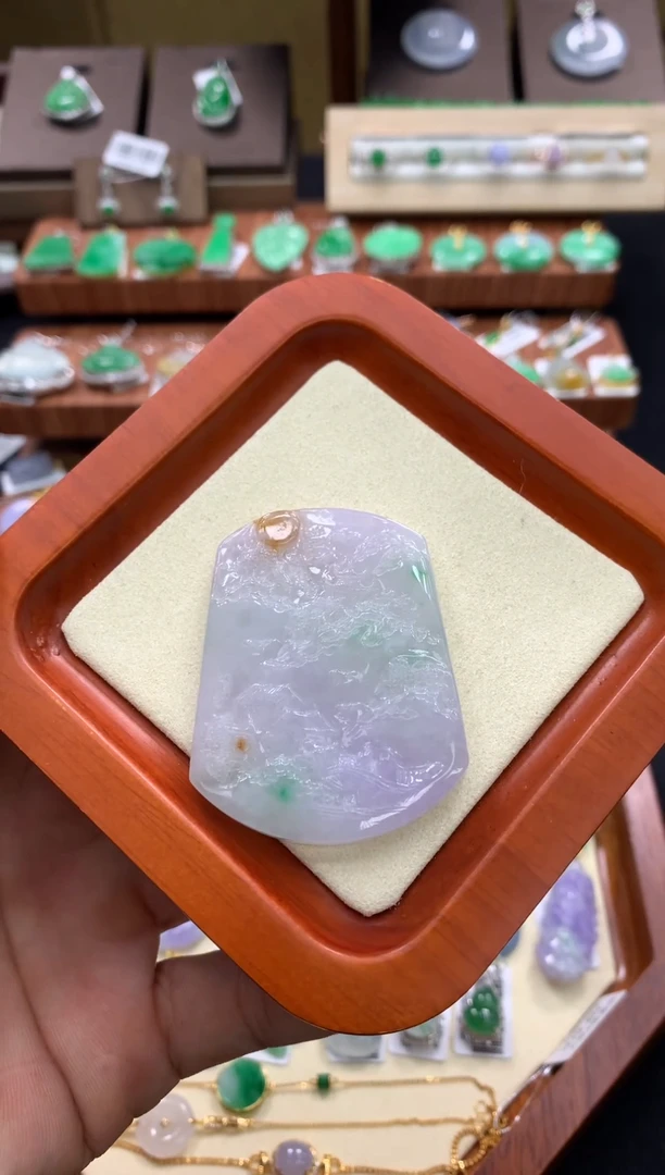 吊坠(不含链)未镶嵌翡翠山水牌