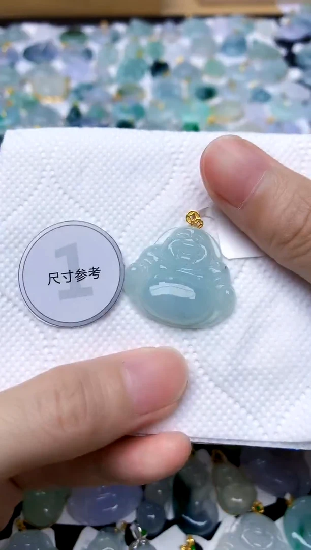 颈饰18K金镶嵌翡翠天然A货翡翠