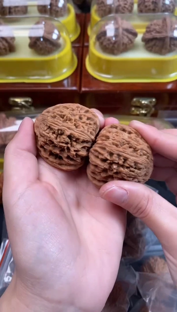 把件文玩核桃南疆石42尺s790