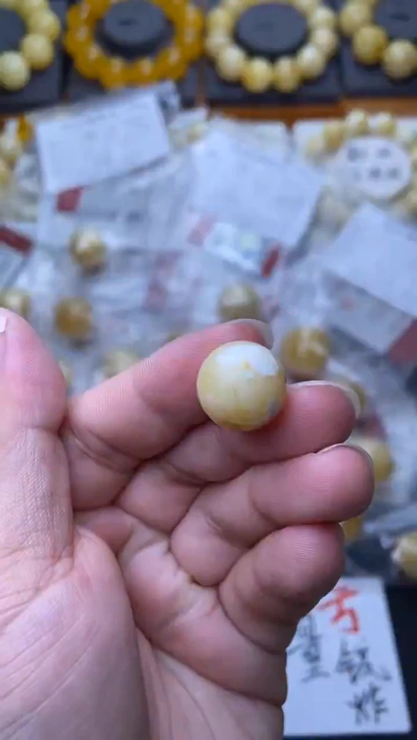 裸石琥珀未镶嵌 星筠珠宝优选1