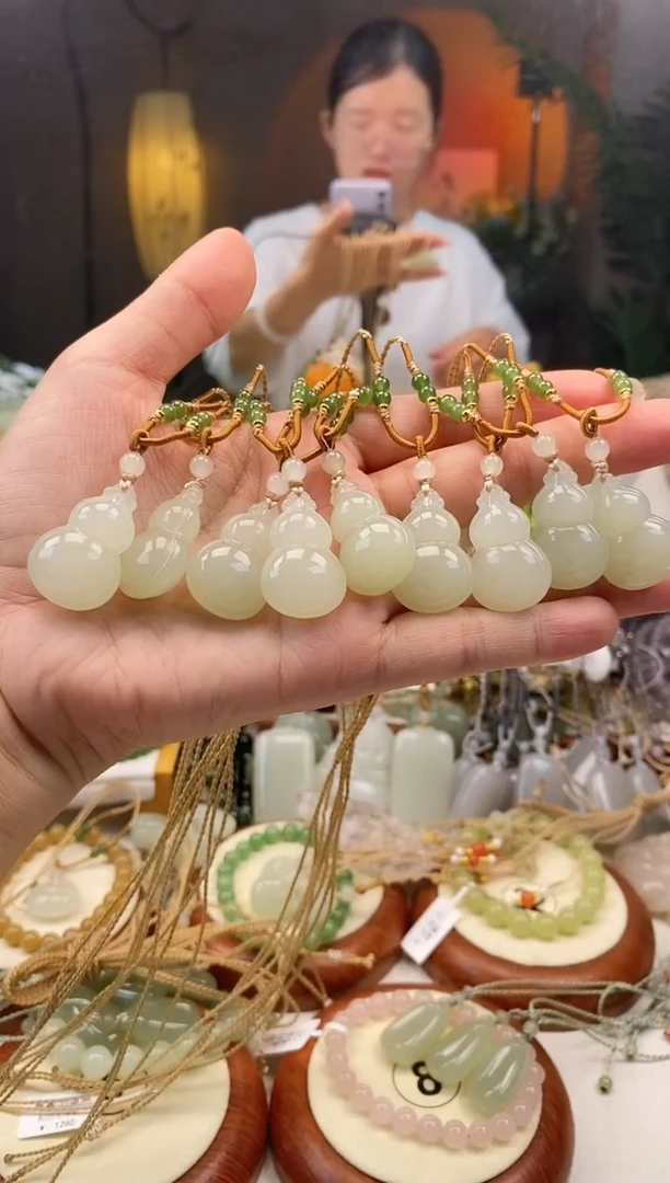 和田玉未镶嵌颈饰26+葫芦2吊坠多样性发一