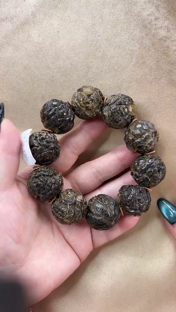 琥珀颈饰未镶嵌手串