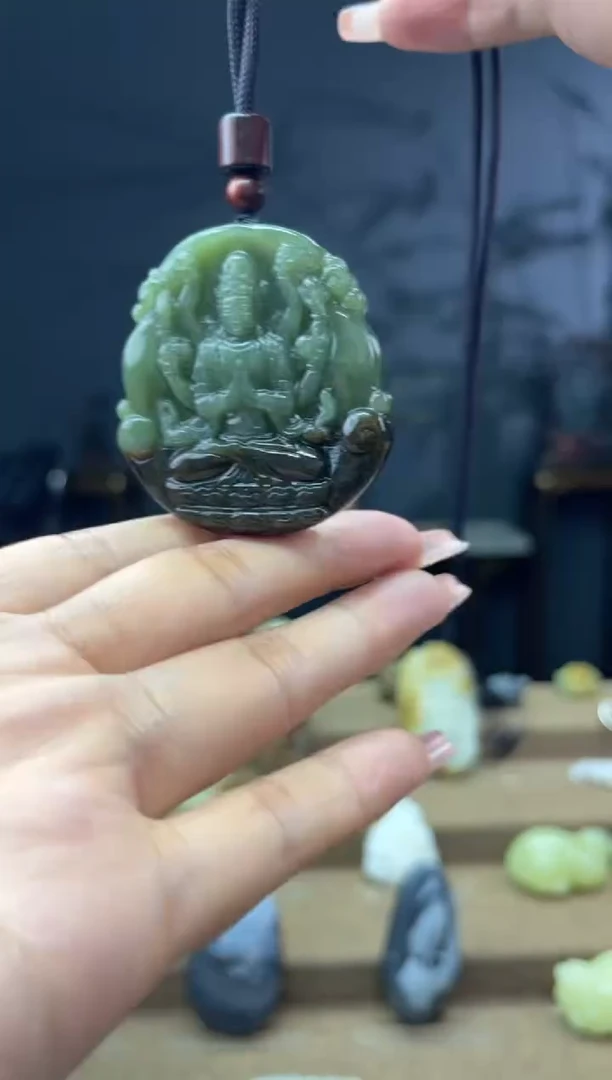 颈饰未镶嵌和田玉1