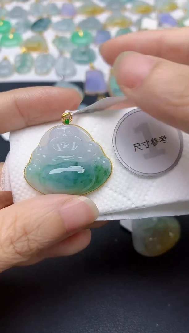 翡翠18K金镶嵌颈饰天然缅甸A货翡翠