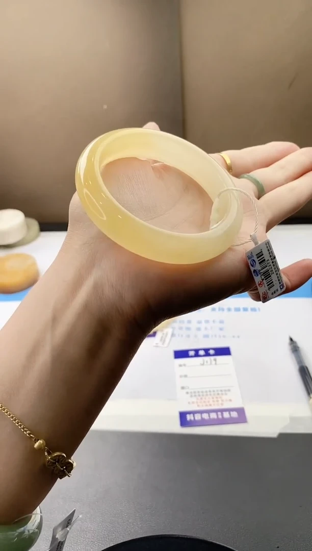 未镶嵌手镯石英质玉j179-HA多样性发货58+