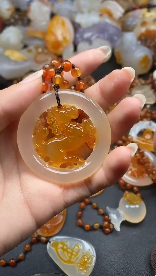 未镶嵌1玛瑙/玉髓行*疆ll